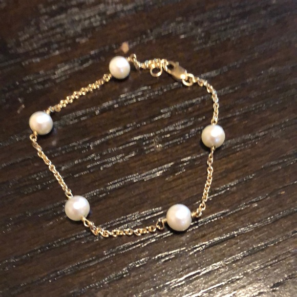 Jewelry - 14k gold and pearl bracelet Jewelry - 14k gold and pearl bracelet